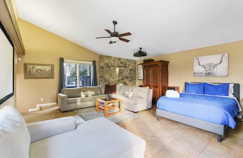 Rocky Ridge House | Mini-Club | Pool/Hot Tub | Dance Floor! Sleeps 23!