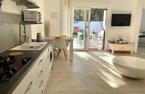 Chiclana de la Frontera Ski Chalet | Minichalet El Molino1, privacy and nature