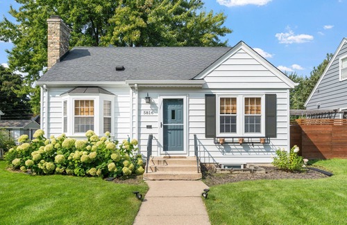 Diamond Lake House | MINNeSTAY* Cape Cod Charmer |