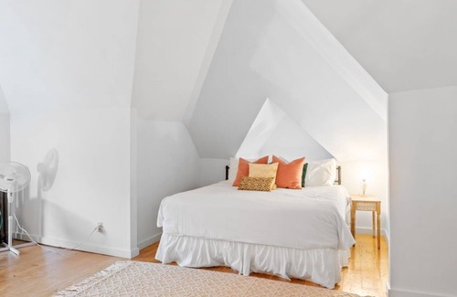 Whittier House | MINNeSTAY | Eat Street Suites
