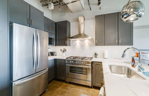 Warehouse District Apartment | MINNeSTAY* Sable 805 Two Bedroom | Private Balcony