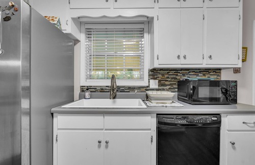 Starkville House | Mins from Campus | Historic | Big Patio