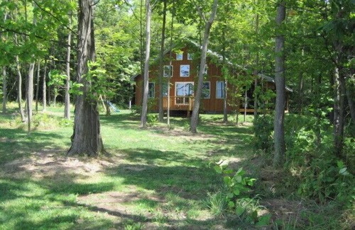 Mayville House | Minutes from Beautiful Chautauqua Lake and Chautauqua Inst.