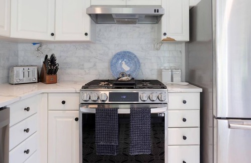 Bozman House | Minutes from Downtown St. Michaels | Pool | Pool House | Kayaks | Private Dock