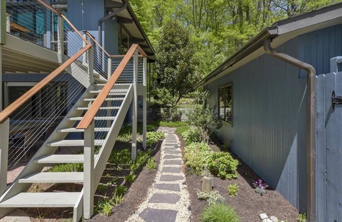 Wye Mills House | Minutes from Downtown Easton | Pool | Hot Tub | Kayaks