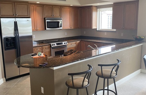 Hammock Bay Condo | Minutes from Marco Island beaches. Large Luxury condo great price point!