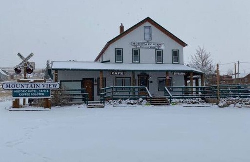 Centennial Apartment | Minutes from skiing and hiking