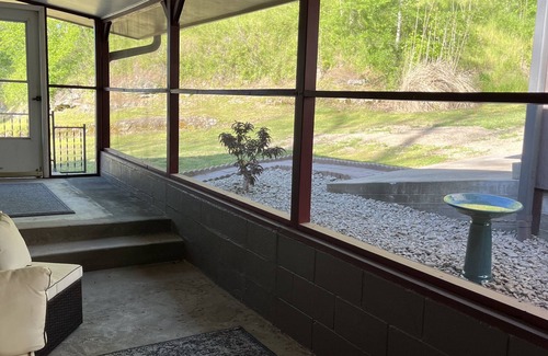 Proctor House | Minutes from the Illinois River, Welcome to Native Springs!