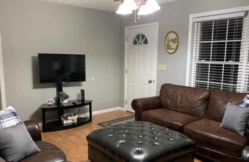 Albany House | MINUTES TO DALE HOLLOW AND LAKE CUMBERLAND