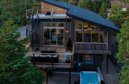 Upper Kingsbury House | Minutes to Heavenly, Skiing & Downtown w/Spa