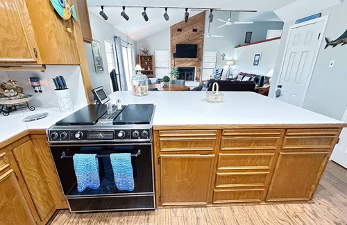 Cedar Lane House | Minutes to the Beach! Family friendly House with lots of fishing oppurtunity!