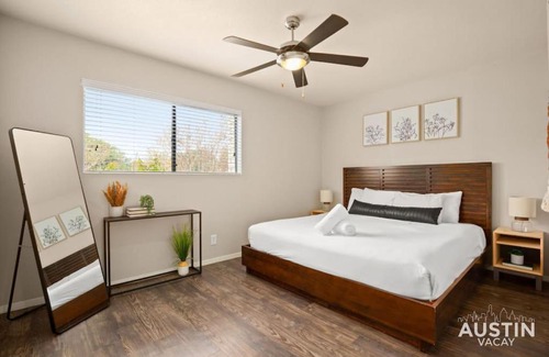 Barton Hills Apartment | Minutes to Zilker, Barton Springs and Free Parking