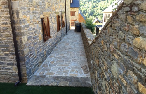 Gessa Apartment | MIRADOR APT IN PLETA DE GESSA. PRIVATE PARKING IN BAQUEIRA.