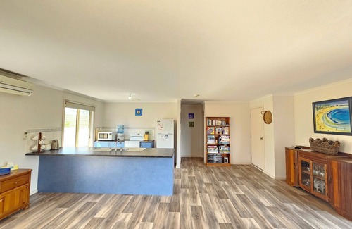 Waterhouse House | Miramare - Fantastic Family Holiday Home