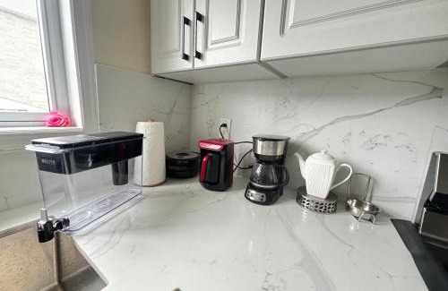 Churchill Meadows House | Mississauga Guest House McDowell