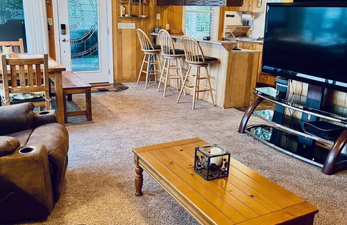 Harpers Ferry Cottage | Mississippi River Front Property with amazing views!
