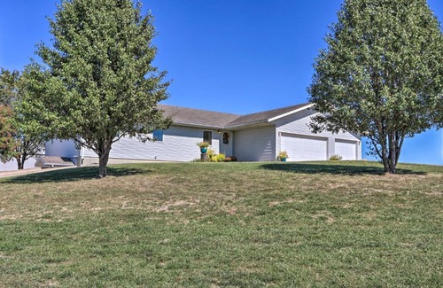 Buffalo House | Missouri Getaway with Pasture Views and Patio!