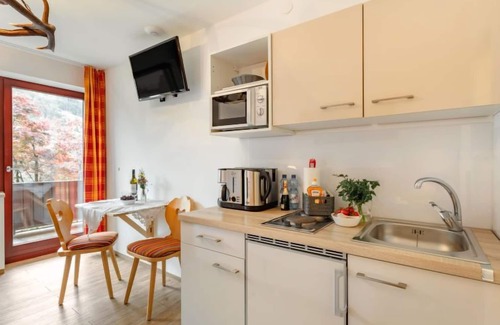 Schonbach Apartment | Mittagssonne by Interhome