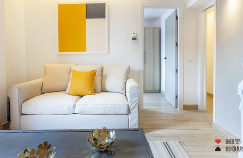 Prosperidad Apartment | MIT House Puerta de America V in Madrid