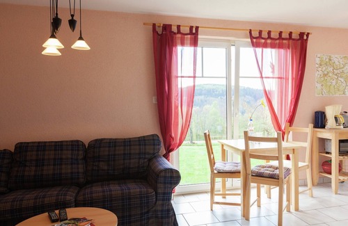 Mittelndorf House | Mittelndorf Pool Escape