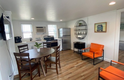 Ludington Apartment | Mitten Flats #2 - 1 Block to the beach!