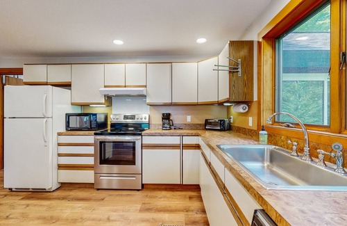 Franconia House | Mittersill alpine lodge w/infinity view of the mountains and forest