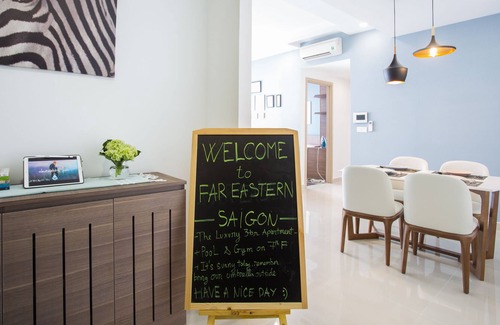 Bach Dang Riverside Apartment | Mix 2 Luxury High-view Flats Near Saigon's Center with Free Pool, Gym, Internet