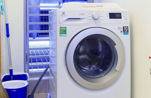 Bach Dang Riverside Apartment | Mix 2 Luxury High-view Flats Near Saigon's Center with Free Pool, Gym, Internet