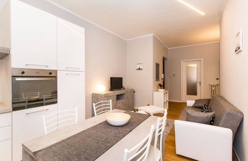 Parella Apartment | MM Pozzo Strada Brand new apt x3 with terrace!