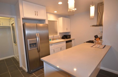 San Gabriel House | MnC's Cozy n Clean 2 Bedroom 2 Bath Home in San Gabriel