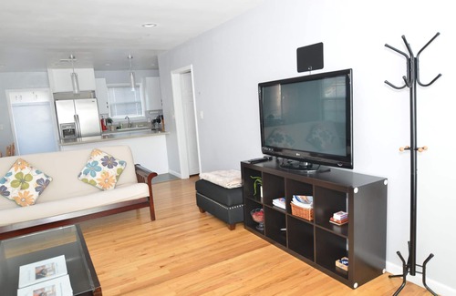 San Gabriel House | MnC's Cozy n Clean 2 Bedroom 2 Bath Home in San Gabriel