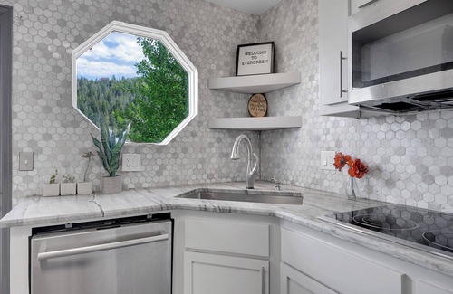 Evergreen House | Mntn views with Hot tub, Sauna, Game room, Quick I-70 access, Red rocks, Skies