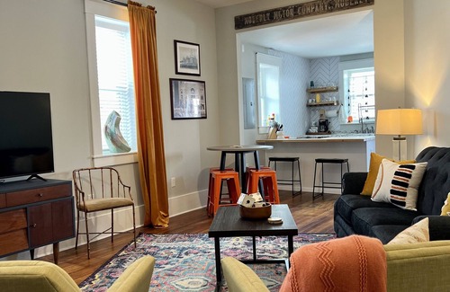 Moberly Apartment | Moberly's Trendy & Spacious Historic Downtown Loft