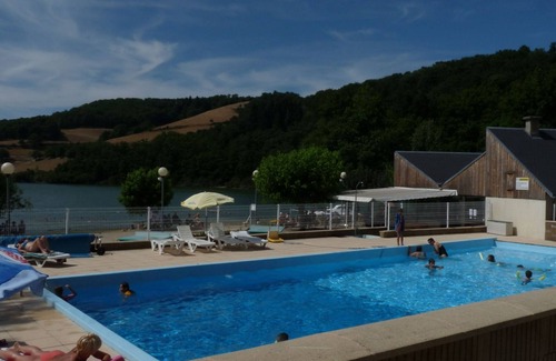 Montpeyroux House | Mobile home beside a lake for fishing, calm, nature