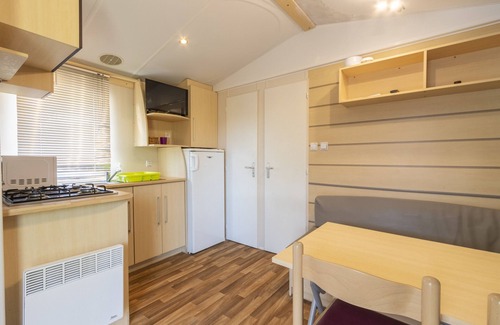 Alos de Balaguer House | Mobile Home 'Móvil Pequeña 2' with Mountain View, Wi-Fi and Air Conditioning