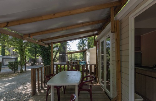 Lavilledieu House | Mobile Home 'Mobil-home Confort B - 1-4 Pers' with Shared Pool