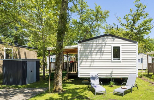Capbreton RV Rental | Mobile Home 'Mobilhome Sauvage' with Private Terrace, Wi-Fi and Air Conditioning