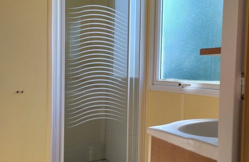 Plonevez-Porzay House | Mobilhome 4 pers. en baie de Douarnenez -Plage de Kervel - Camping Pré de la Mer