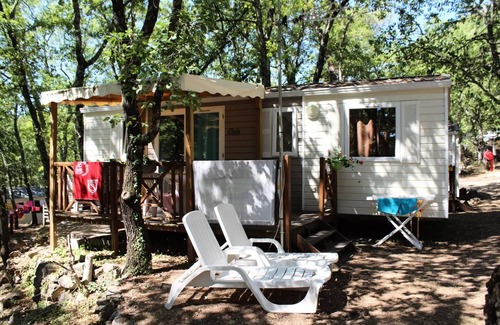 Saint-Paul-en-Foret House | Mobilhome Standard with TV and air-conditioning sleeps 4