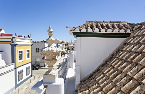 Vila Real Santo Antonio House | Modern, w/pool and terrace