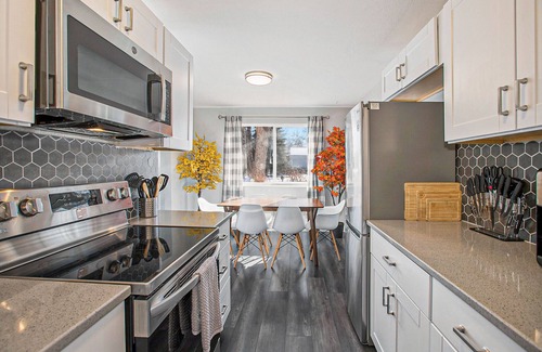 Wheat Ridge House | Mod Rustic Stay in Wheat Ridge with Hot Tub, Fast WiFi, AC