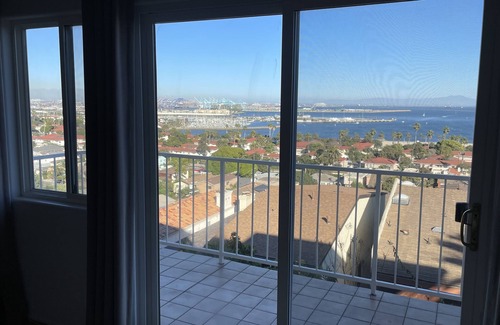 Fort MacArthur House | Mod2bd2ba ShowstoprViews. BBQ. Garage.nnHSR23-002993