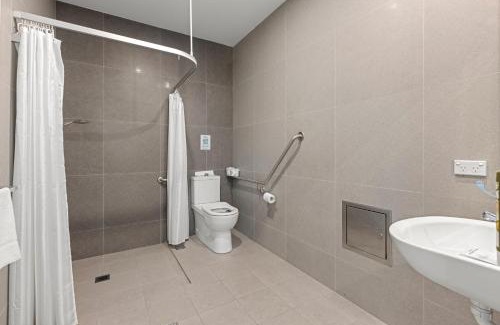 Callala Beach Hotel | Modern 1 Bed Apartment - 6 Min walk to beach