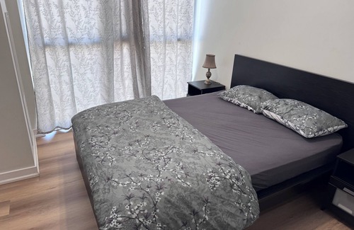 Downtown Mississauga Apartment | Modern 1-bedroom condo near Square One Mall Mississauga.