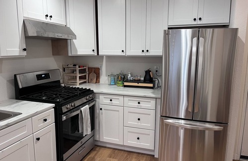 Lacy Condo | Modern 1-bedroom condo in downtown Santa Ana with AC, Disneyland 15 minutes away