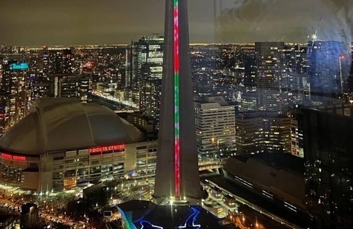 Central Waterfront Condo | Modern 1 bedroom Condo Downtown Toronto near Union station and Scotia Arena
