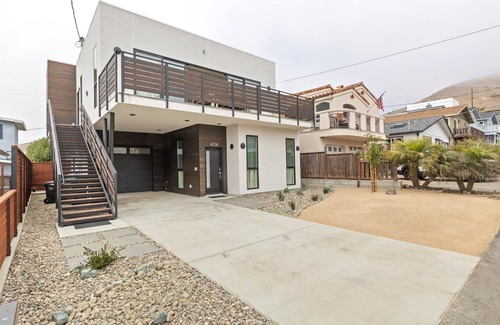 Morro Bay House | Modern 1-bedroom home - short walk to the beach! 30+ day rental, fully furnished