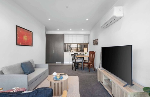Hawthorn Apartment | Modern 1b Apt Near Swinburne University