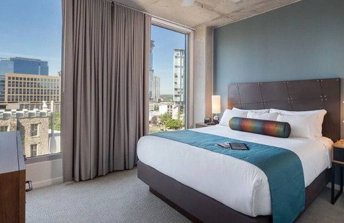 West End Resort | Modern 1BdRm -Ready for your F1 Race Weekend -Oct. 17-21 Downtown & Close to all