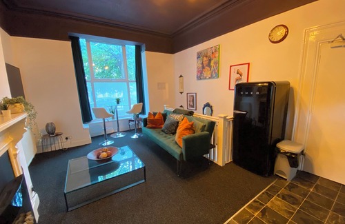 Birmingham Apartment | Modern 1BR Apt w/WIFI, TV & Washer in Birmingham